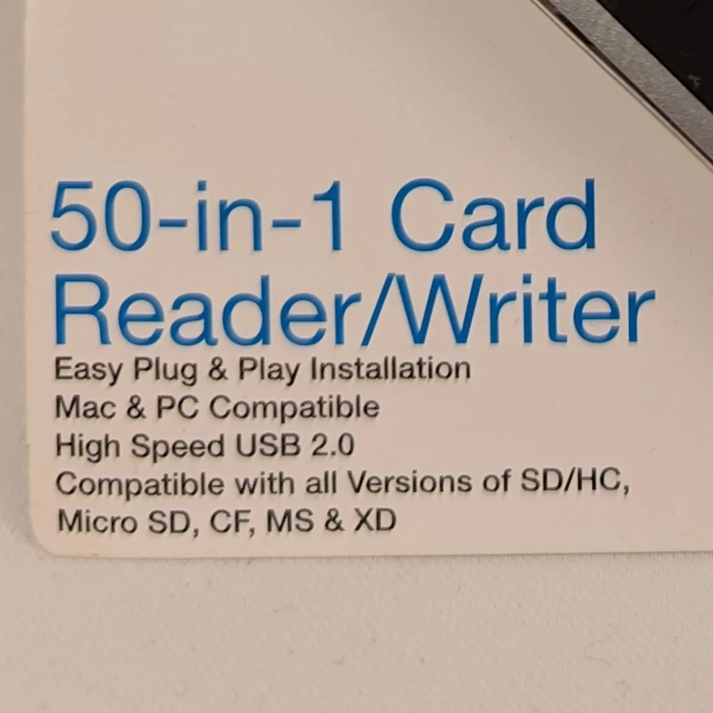Vivitar 50-in-1 Card Reader/Writer R5 Easy Finder Universal NIB